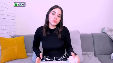 Snapshot of kate_ree_ chatting on 18, 9, 2025 KATE online show from 18, 9, 2025