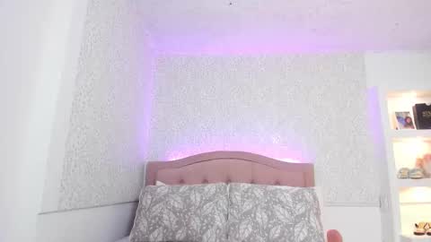 Kate Boisson online show from 3, 2, 2026