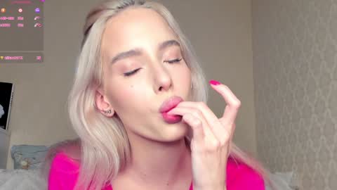 Snapshot of katebremar chatting on 6, 12, 2024 online show from 6, 12, 2024