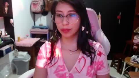Kateeen18 online show from 16, 7, 2026