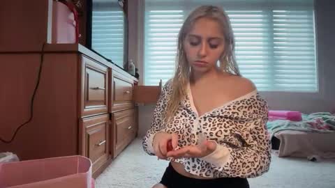 kateharperr online show from 19, 12, 2025