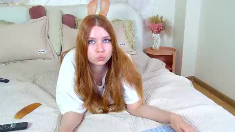Snapshot of katehillis chatting on 28, 6, 2026 Kate online show from 28, 6, 2026