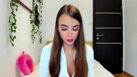 Kate new profile same me undercostruction online show from 5, 10, 2025