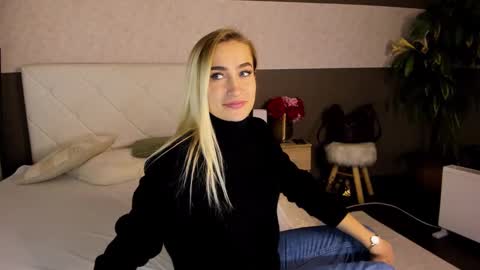 KateOwyns online show from 4, 12, 2024