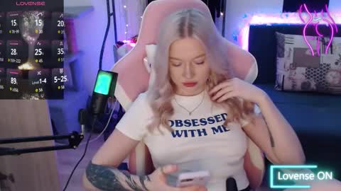 Snapshot of katerinaxvold chatting on 16, 12, 2025 Lisa online show from 16, 12, 2025