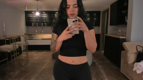 Snapshot of katesunder chatting on 18, 4, 2026 K A T E online show from 18, 4, 2026