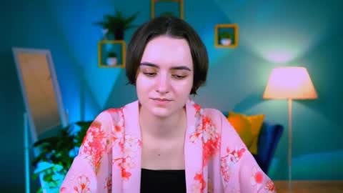 katewillows online show from 4, 12, 2025