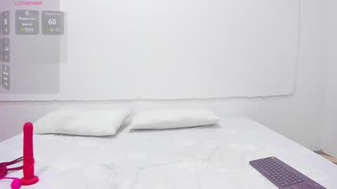 katey Curvy01 online show from 12, 12, 2024