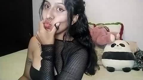 Katey  online show from 14, 12, 2024