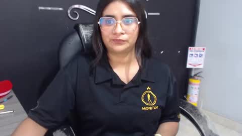 Call me Lau  online show from 22, 6, 2026
