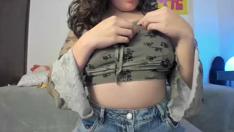 Snapshot of katheerine chatting on 3, 3, 2026 Katherine online show from 3, 3, 2026