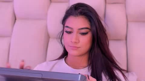 Snapshot of katherineruiz_ chatting on 15, 3, 2026 katherineruiz_ online show from 15, 3, 2026