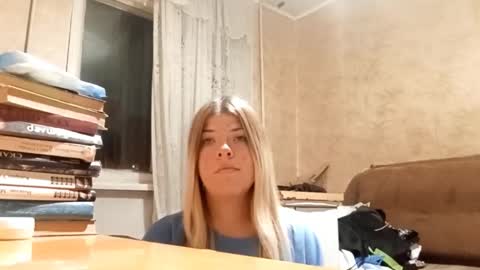 Snapshot of katheryntalboti chatting on 11, 11, 2025 Katheryn online show from 11, 11, 2025