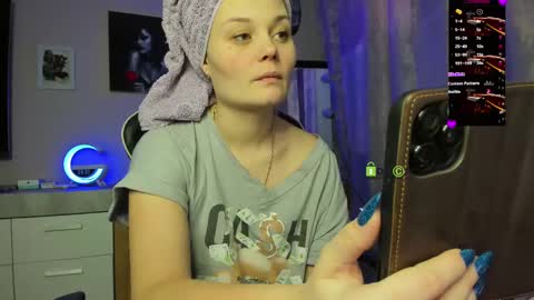 Snapshot of kathiekat chatting on 19, 2, 2025 Kathie online show from 19, 2, 2025