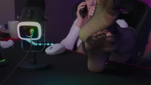 Snapshot of kathleen_frost chatting on 19, 12, 2024 kathleen_frost online show from 19, 12, 2024