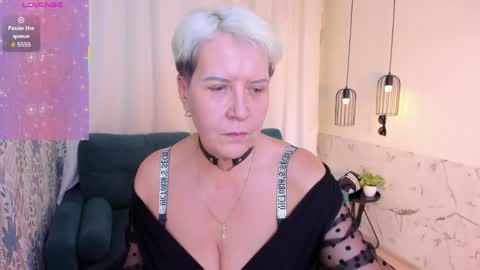 Snapshot of kathy_sunn chatting on 1, 4, 2026 Kathy online show from 1, 4, 2026