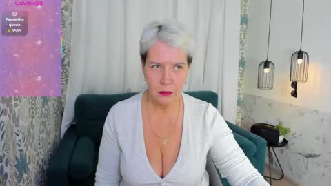 Snapshot of kathy_sunn chatting on 13, 4, 2026 Kathy online show from 13, 4, 2026