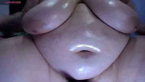 Snapshot of kathybigboobsbbw_ chatting on 5, 7, 2026 kathybigboobsbbw_ online show from 5, 7, 2026