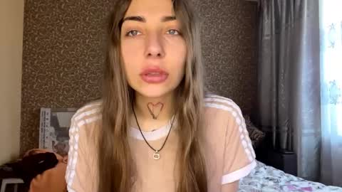 Snapshot of kathyrnramnarase chatting on 27, 4, 2026 Stasy online show from 27, 4, 2026