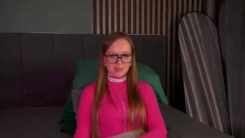 Snapshot of kathystewart chatting on 4, 11, 2025 Kathy online show from 4, 11, 2025