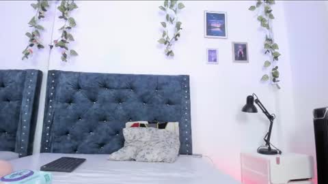 Snapshot of katia_777_ chatting on 4, 7, 2026 KATALINA online show from 4, 7, 2026