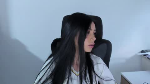 Snapshot of katia_sex25 chatting on 17, 6, 2026 Katia online show from 17, 6, 2026