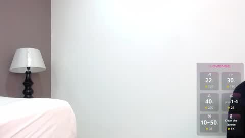 Katia Foster online show from 8, 11, 2025