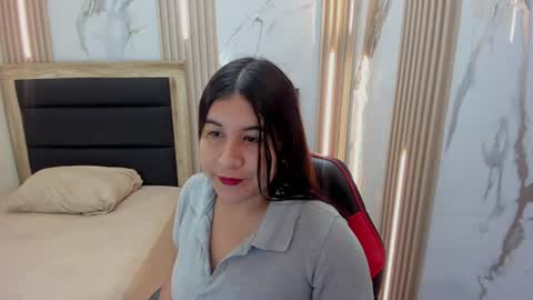 Snapshot of katiamoss chatting on 25, 6, 2026 KATIA online show from 25, 6, 2026