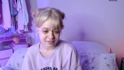 Snapshot of katie_deville chatting on 13, 2, 2026 Katie Deville online show from 13, 2, 2026