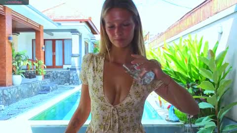 Snapshot of katie_dierse chatting on 10, 4, 2026 Katie online show from 10, 4, 2026