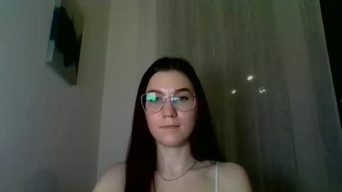 katie_foxi online show from 5, 3, 2025