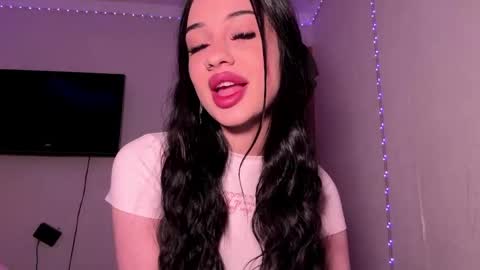 Snapshot of katiebrydon chatting on 26, 4, 2026 Betty online show from 26, 4, 2026