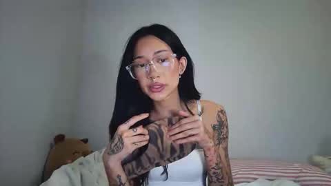 Snapshot of katiecai chatting on 6, 4, 2026 katiecai online show from 6, 4, 2026