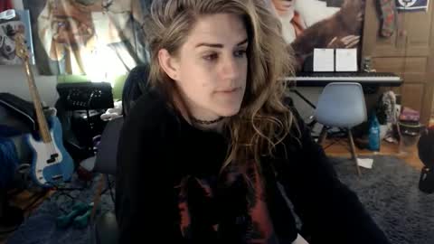 Snapshot of katiecutie_5 chatting on 8, 4, 2026 Katie online show from 8, 4, 2026