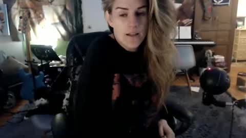 Snapshot of katiecutie_5 chatting on 11, 4, 2026 Katie online show from 11, 4, 2026