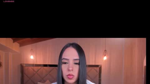 Snapshot of katiestonne chatting on 3, 10, 2025 Kate Stonne online show from 3, 10, 2025