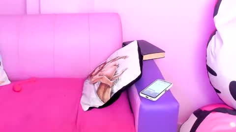 Snapshot of katiuska_doll_squirt chatting on 11, 4, 2026 katiuska_doll_squirt online show from 11, 4, 2026