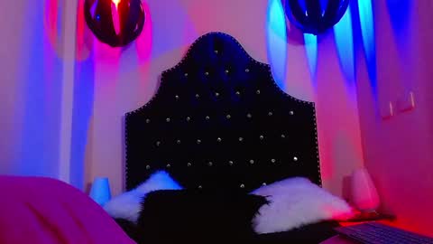Snapshot of katniss_moon chatting on 3, 7, 2026 Katniss online show from 3, 7, 2026