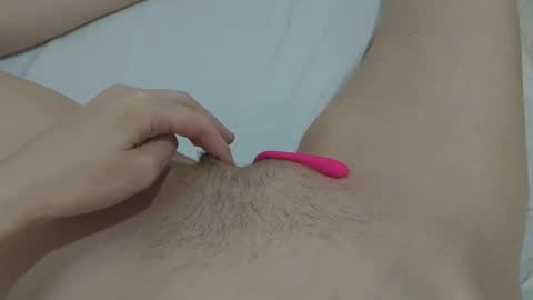 Snapshot of katrinna_arinna chatting on 25, 1, 2025 katrina dont forget to give me thumbs up online show from 25, 1, 2025