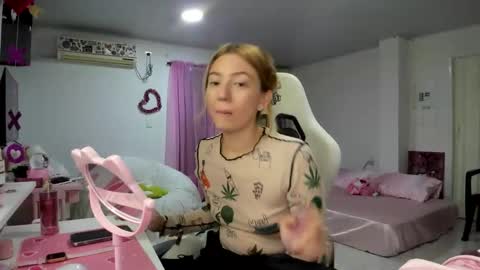 Snapshot of katrinrosex chatting on 12, 2, 2026 Katrin online show from 12, 2, 2026