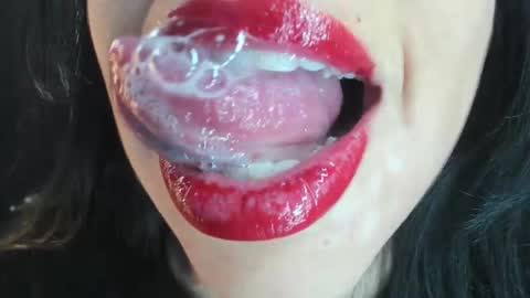 Snapshot of katty_mouth chatting on 13, 12, 2025 Katty online show from 13, 12, 2025