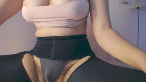  K a t  y  online show from 18, 4, 2026