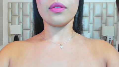 katy blonde girl and paola big boobs online show from 14, 1, 2025