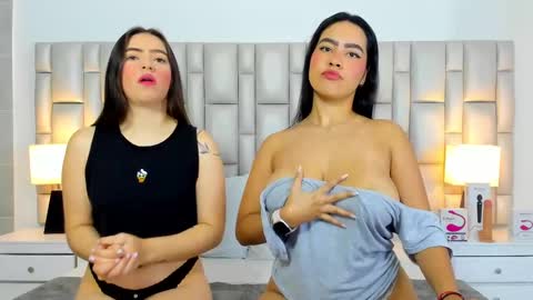 katy blonde girl and paola big boobs online show from 13, 9, 2025