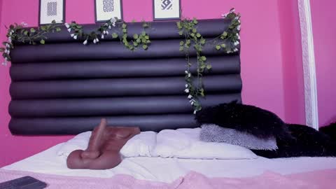 katy_contreras online show from 30, 1, 2025