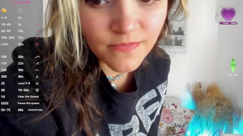 Snapshot of katy_giil chatting on 13, 12, 2024 Katy online show from 13, 12, 2024