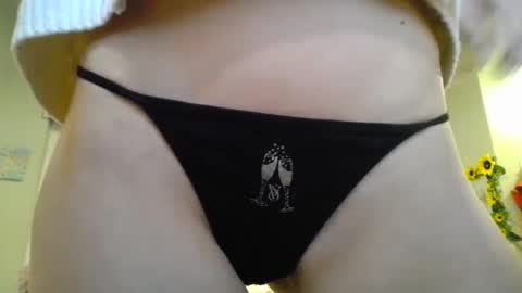 Snapshot of katynowhere chatting on 1, 1, 2025 Katy online show from 1, 1, 2025