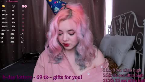 Snapshot of kawaii_yuki chatting on 24, 2, 2025 Yuki online show from 24, 2, 2025