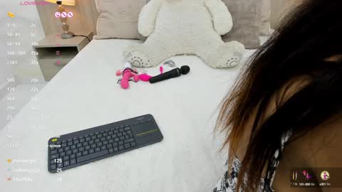   online show from 25, 1, 2025