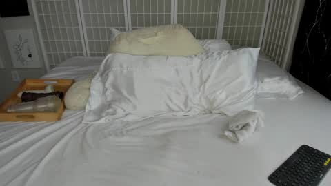 Kayla Cruise online show from 27, 12, 2024